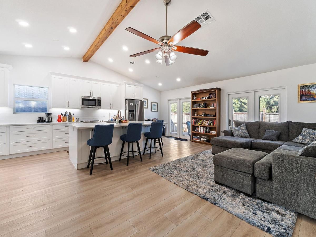 MLS #RX-11150517 image #0