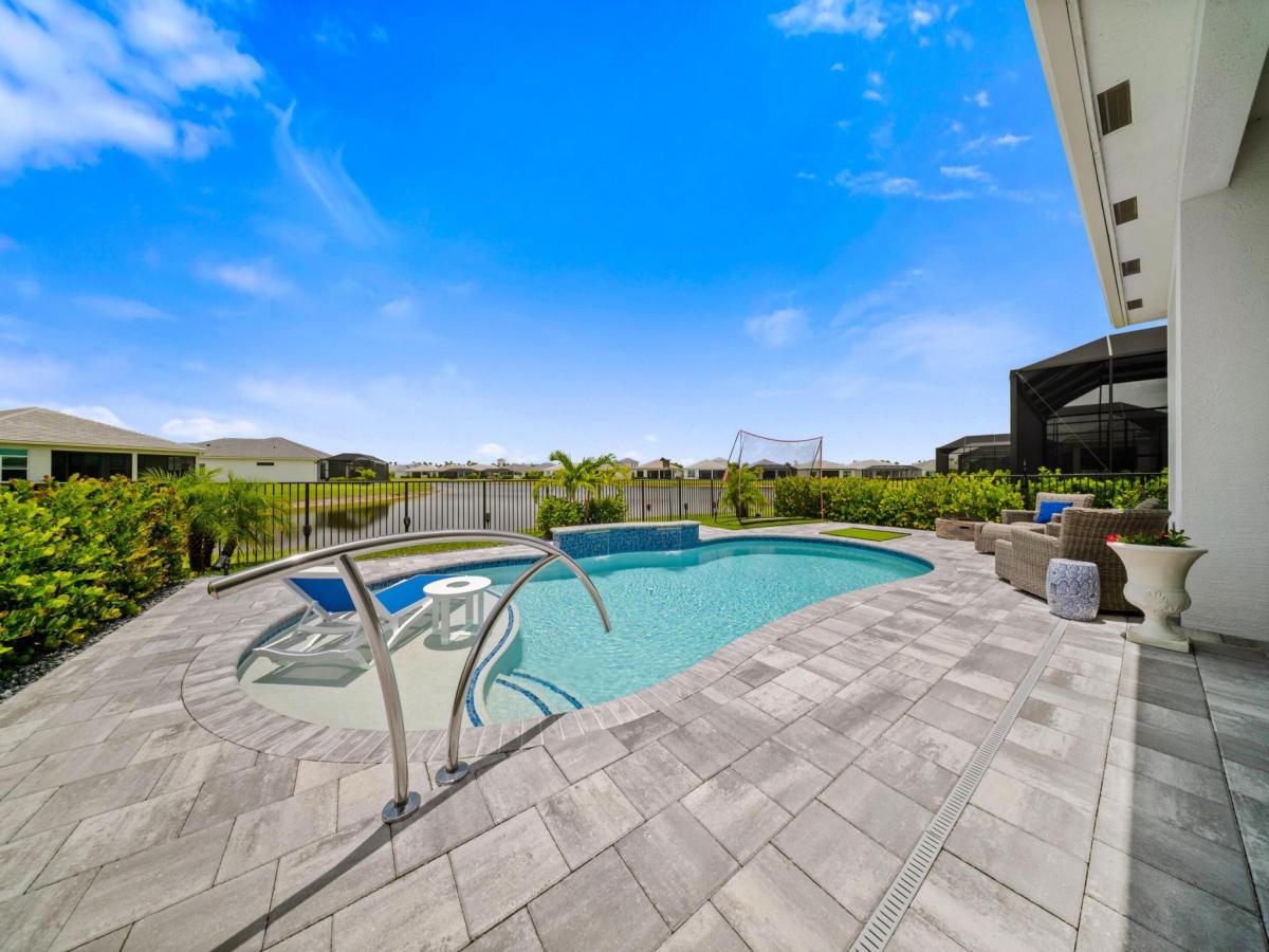 MLS #RX-11150558 image #0