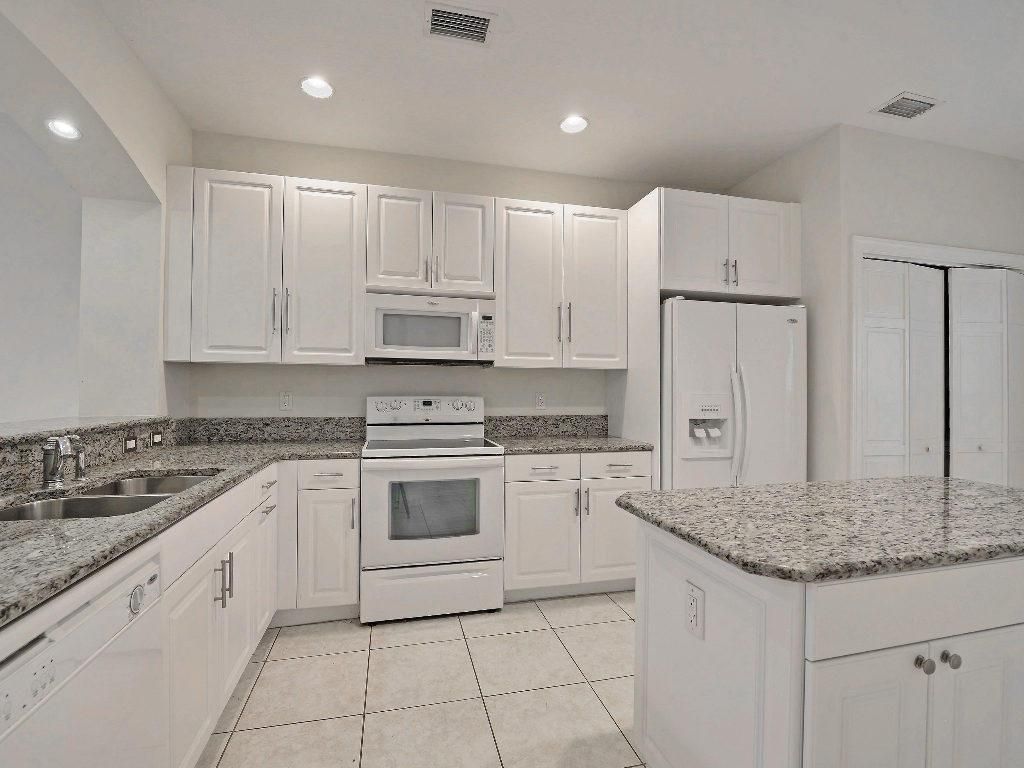 MLS #RX-11150688 image #0