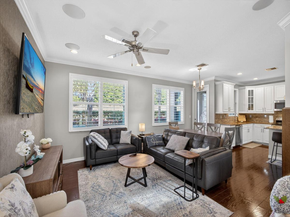 MLS #RX-11152160 image #0