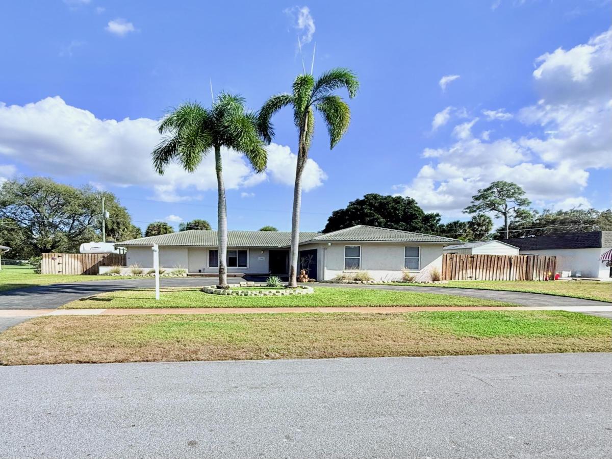 MLS #RX-11152769 image #0