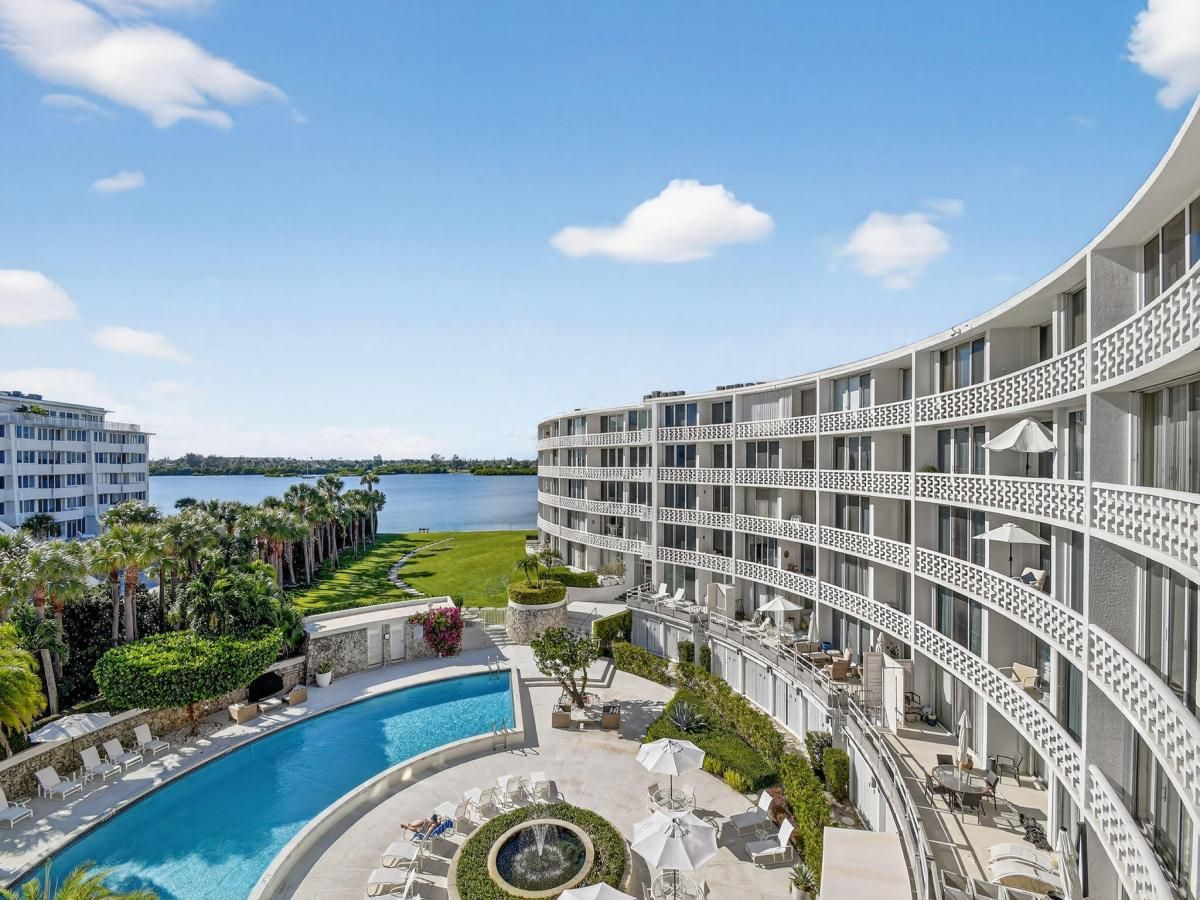 MLS #RX-11071406 image #0