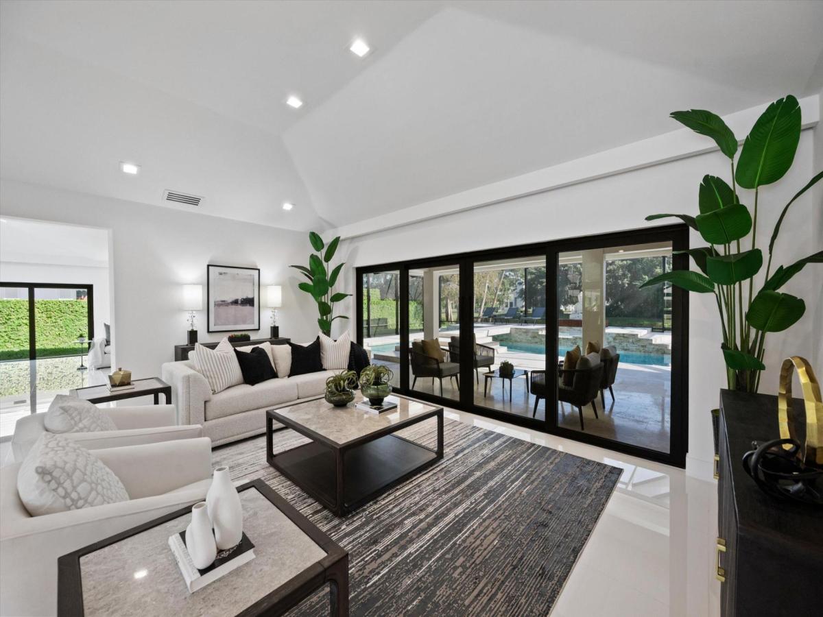 MLS #RX-11153158 image #0