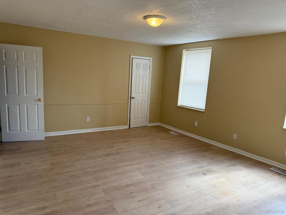 MLS #20250037396 image #0