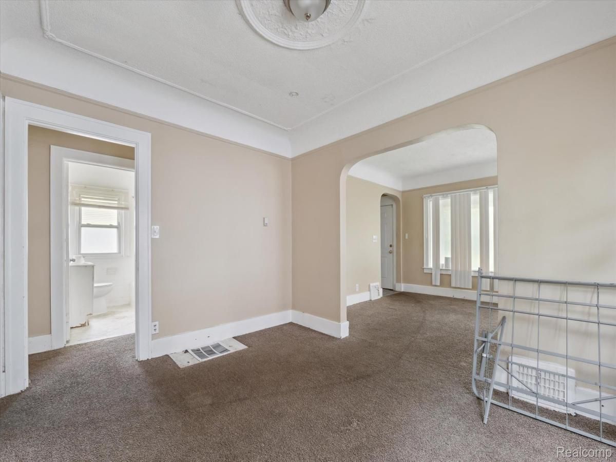 MLS #20251008113 image #0