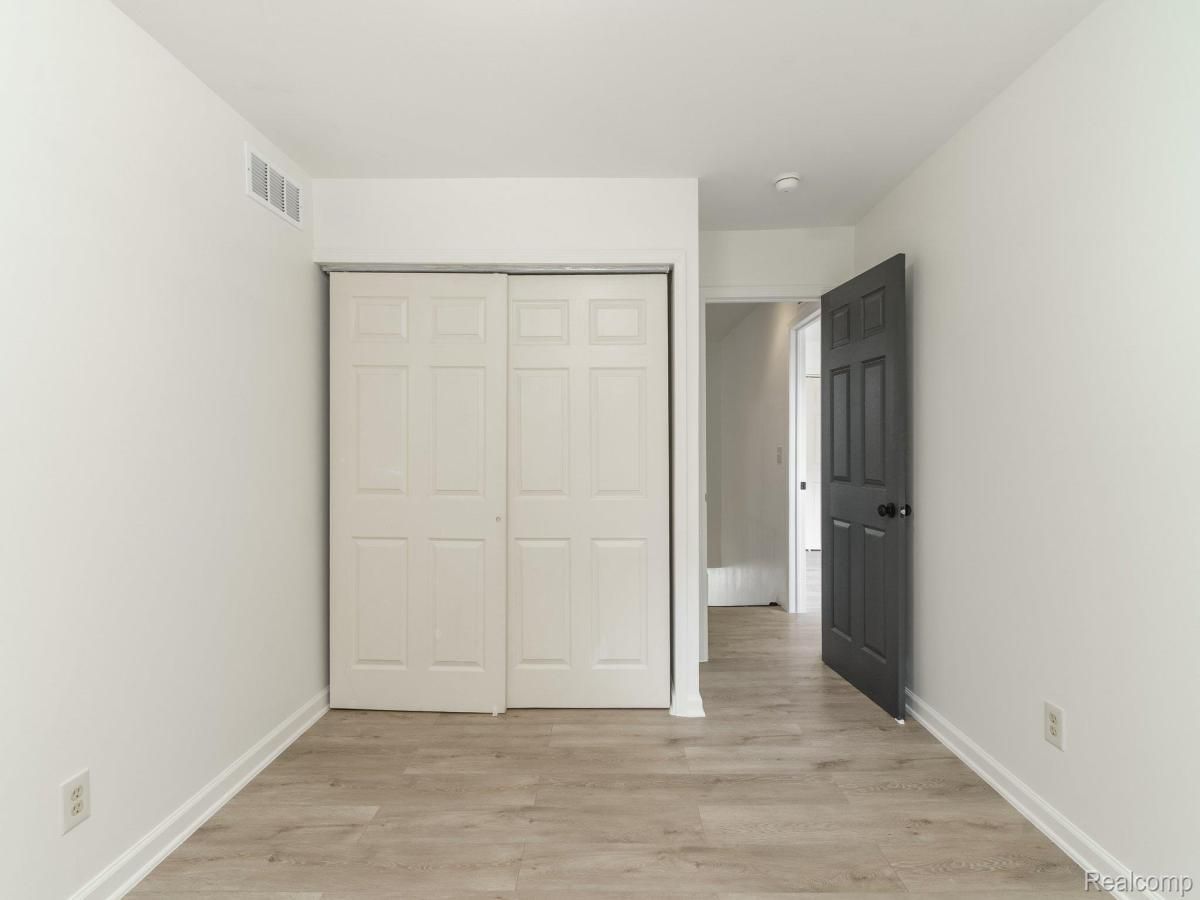 MLS #20251008373 image #0