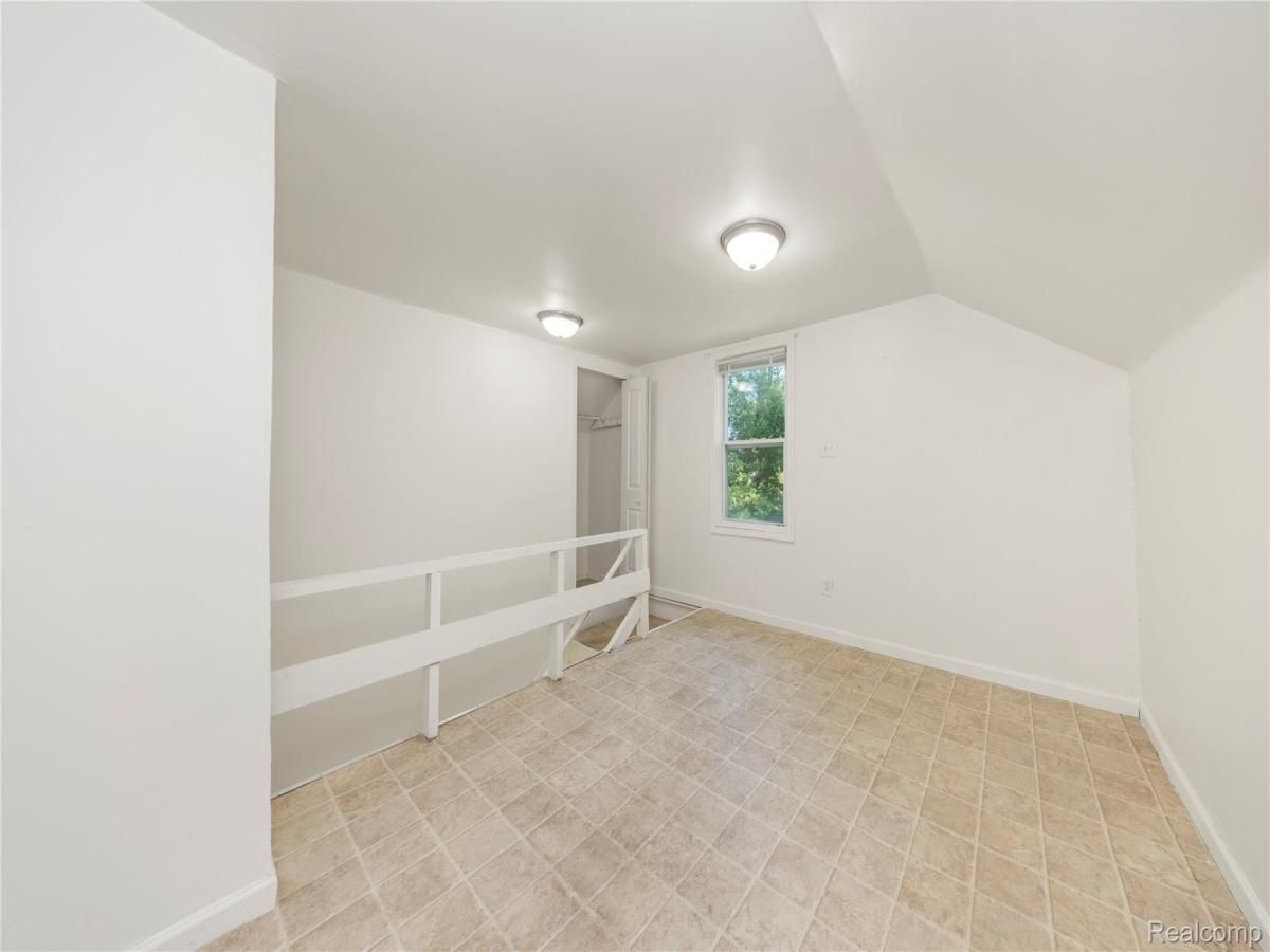 MLS #20251009701 image #0