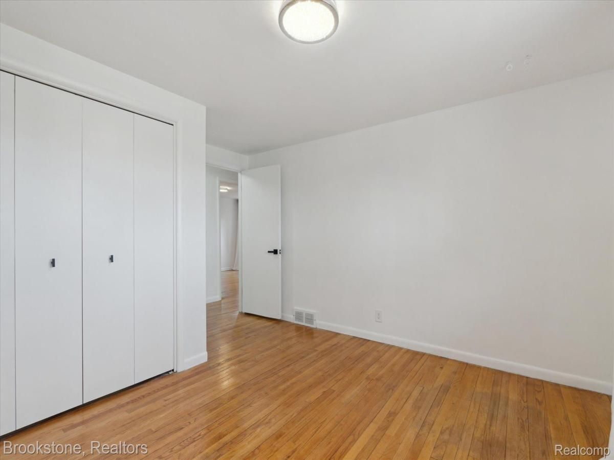 MLS #20251017870 image #0