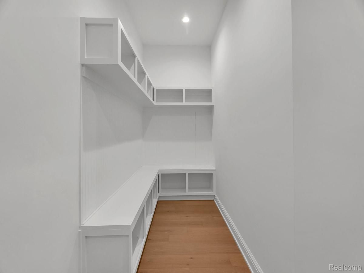 MLS #20251025084 image #0
