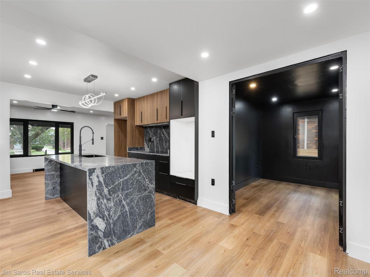 MLS #20251028438 image #0