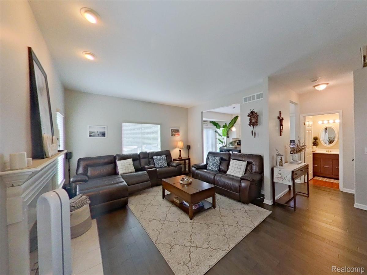 MLS #20251028953 image #0