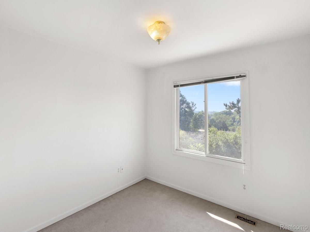 MLS #20251031466 image #0