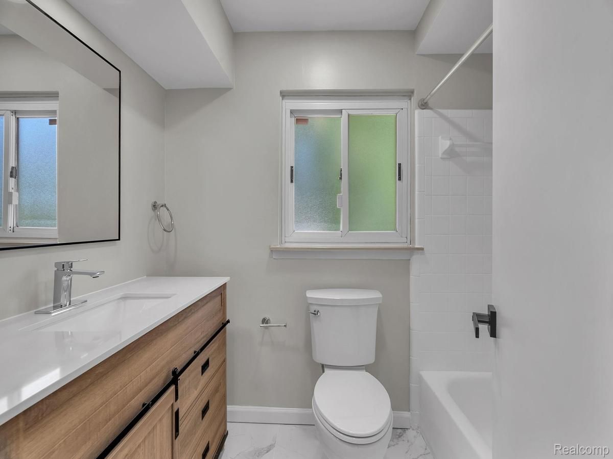 MLS #20251033996 image #0