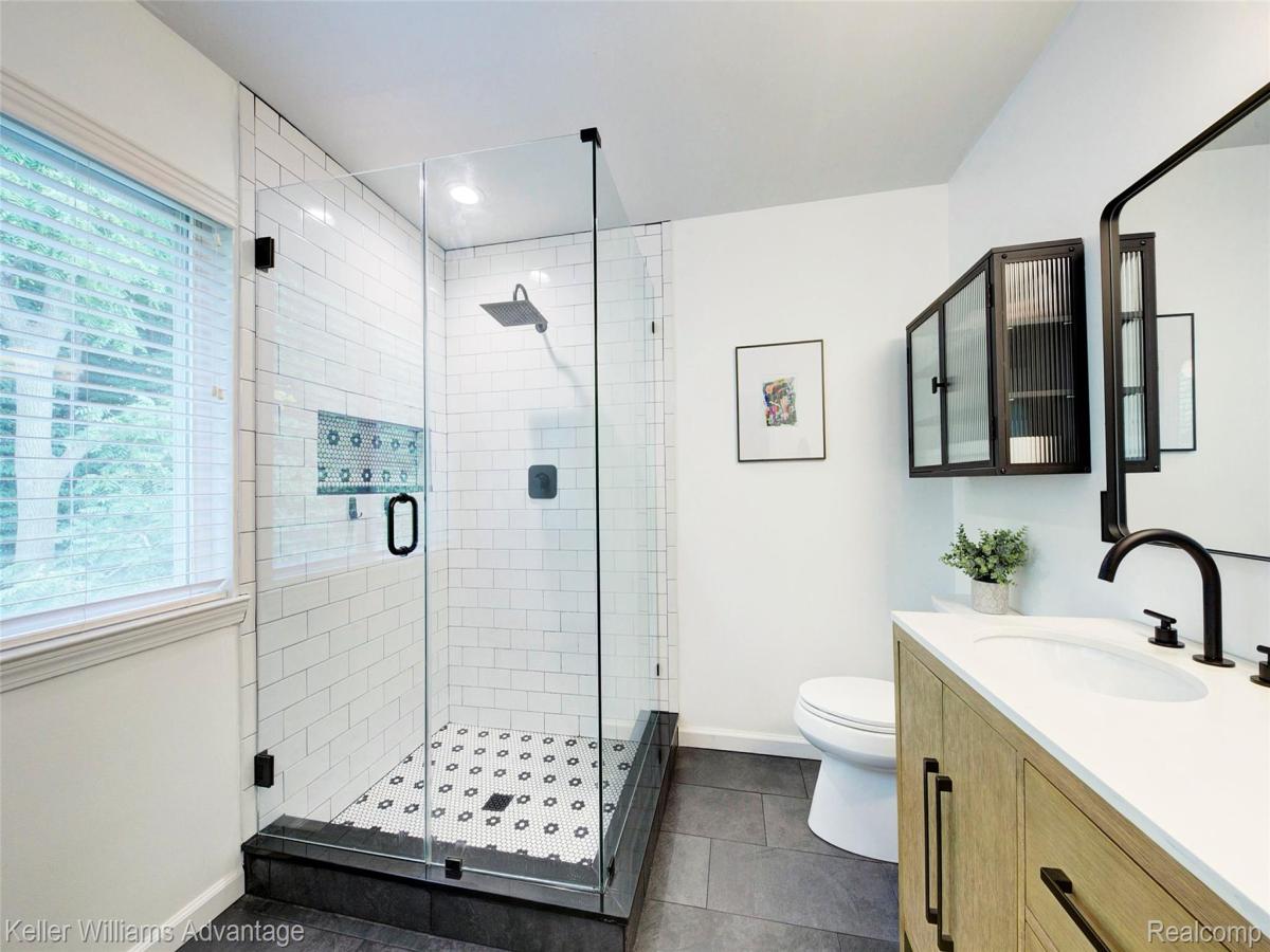 MLS #20251035575 image #0