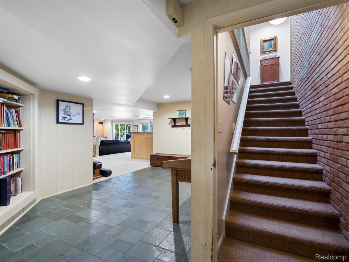 MLS #20251037777 image #0