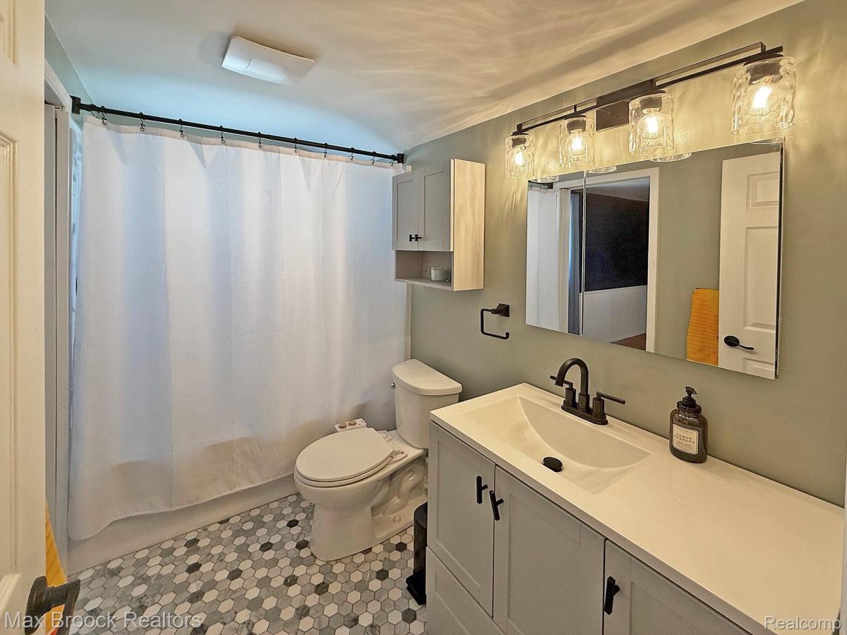 MLS #20251037956 image #0