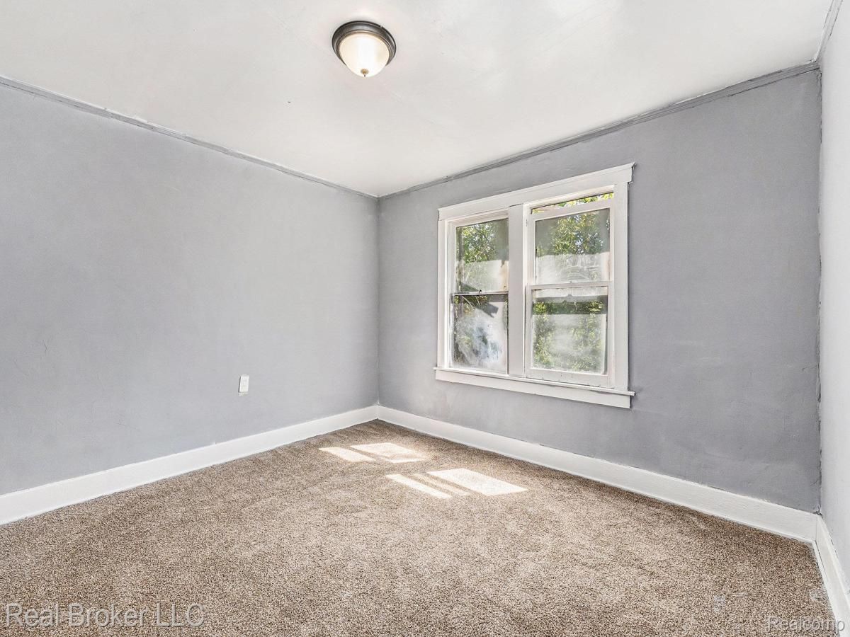 MLS #20251038182 image #0