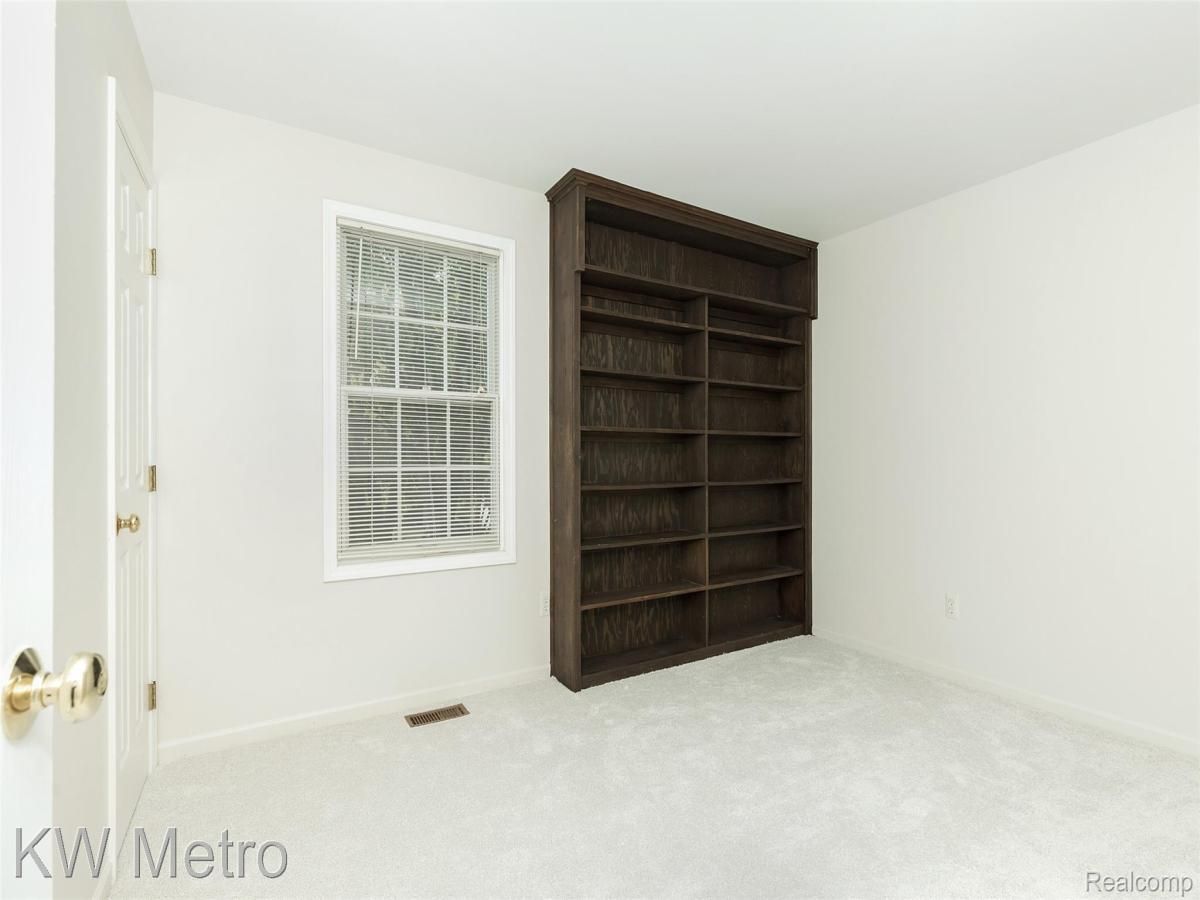 MLS #20251039002 image #0