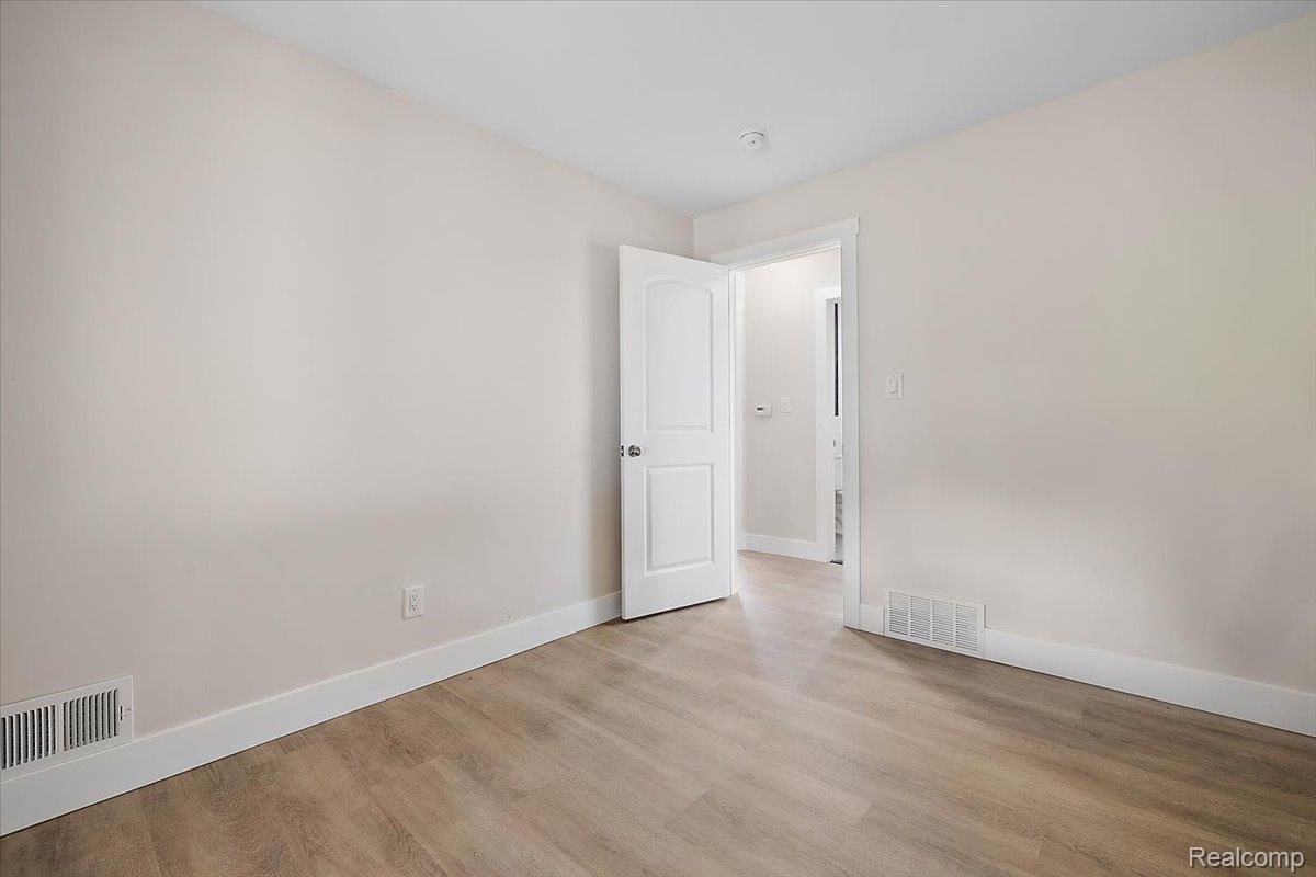 MLS #20251040250 image #0