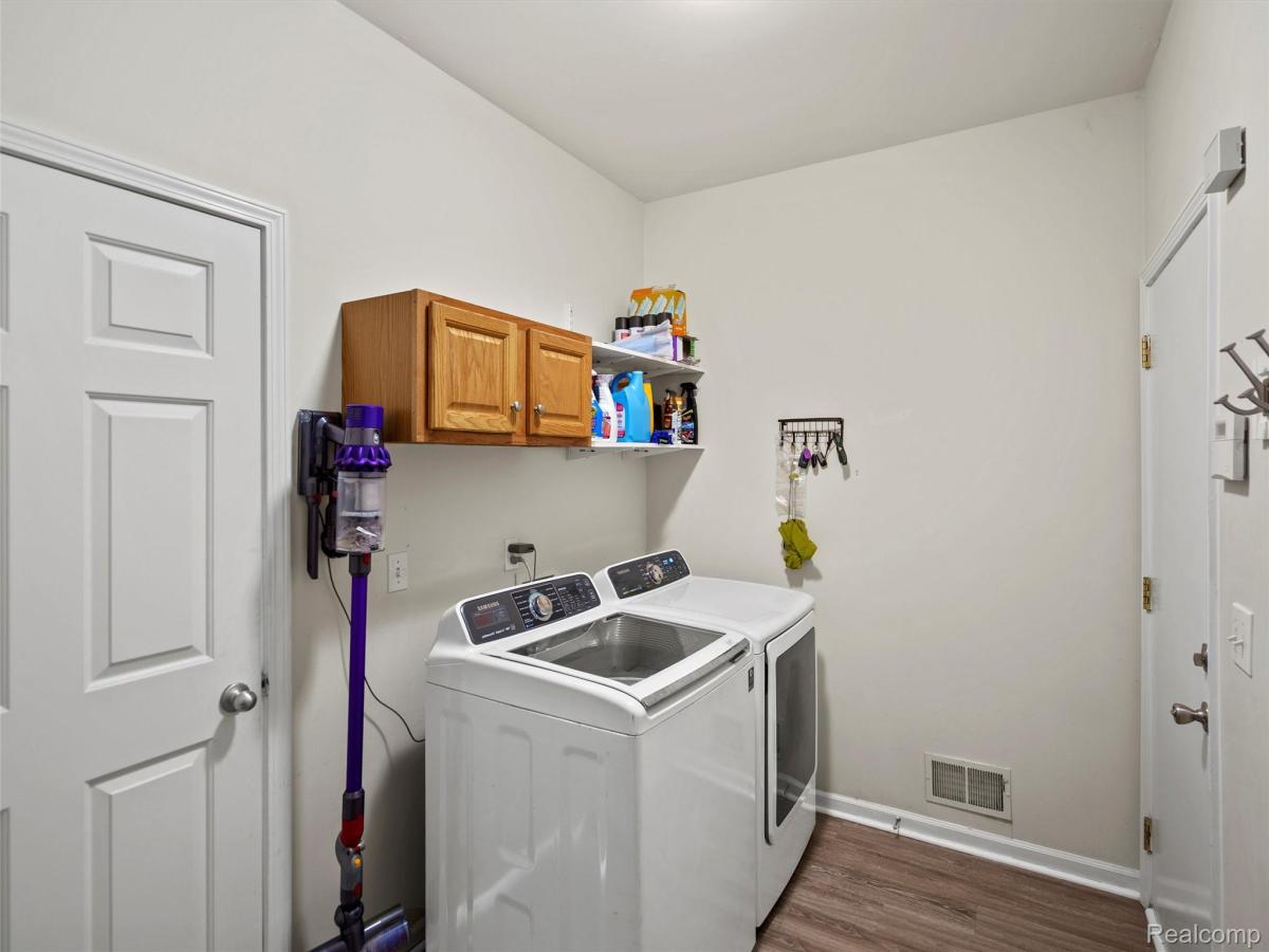 MLS #20251038953 image #0