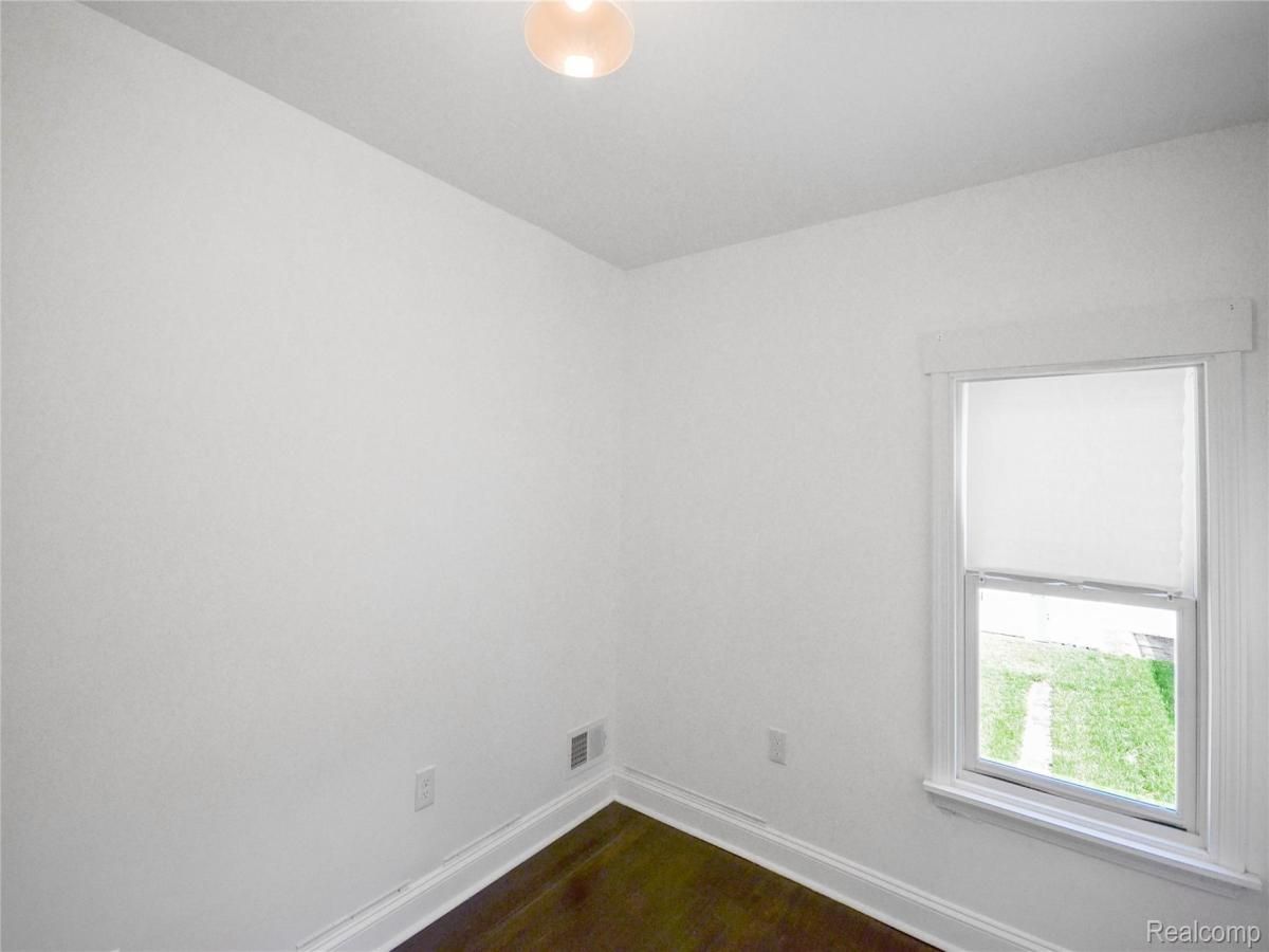 MLS #20251041812 image #0