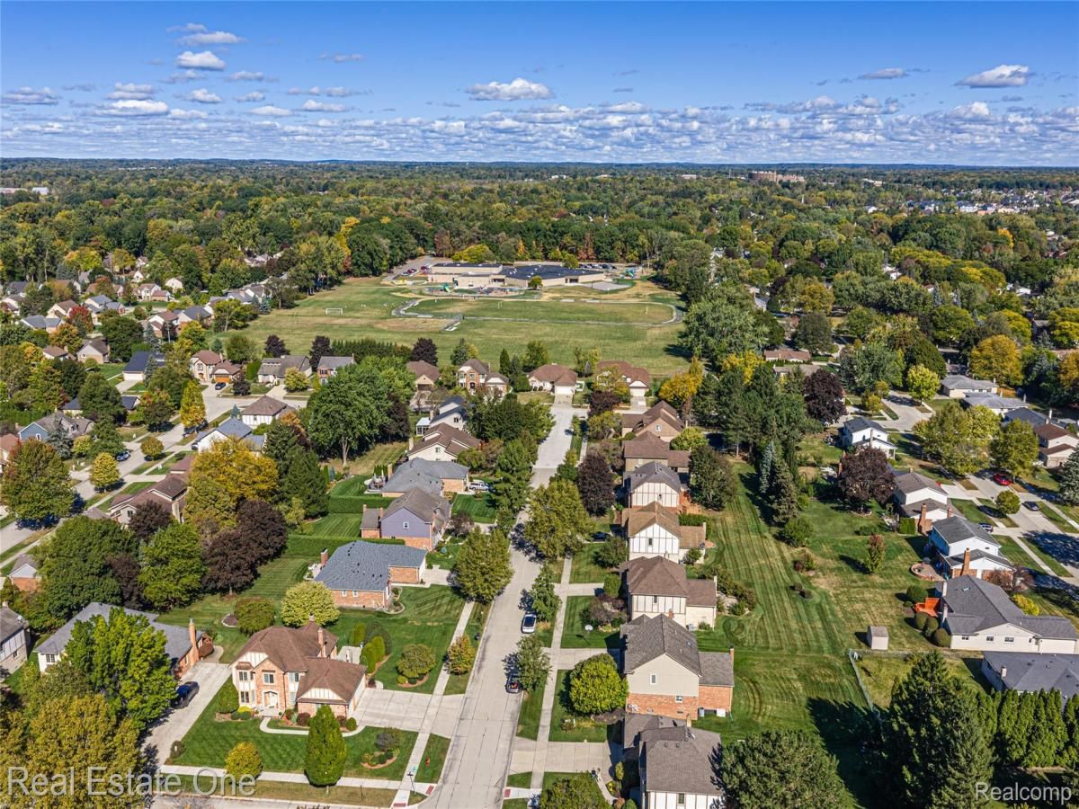 MLS #20251042360 image #0