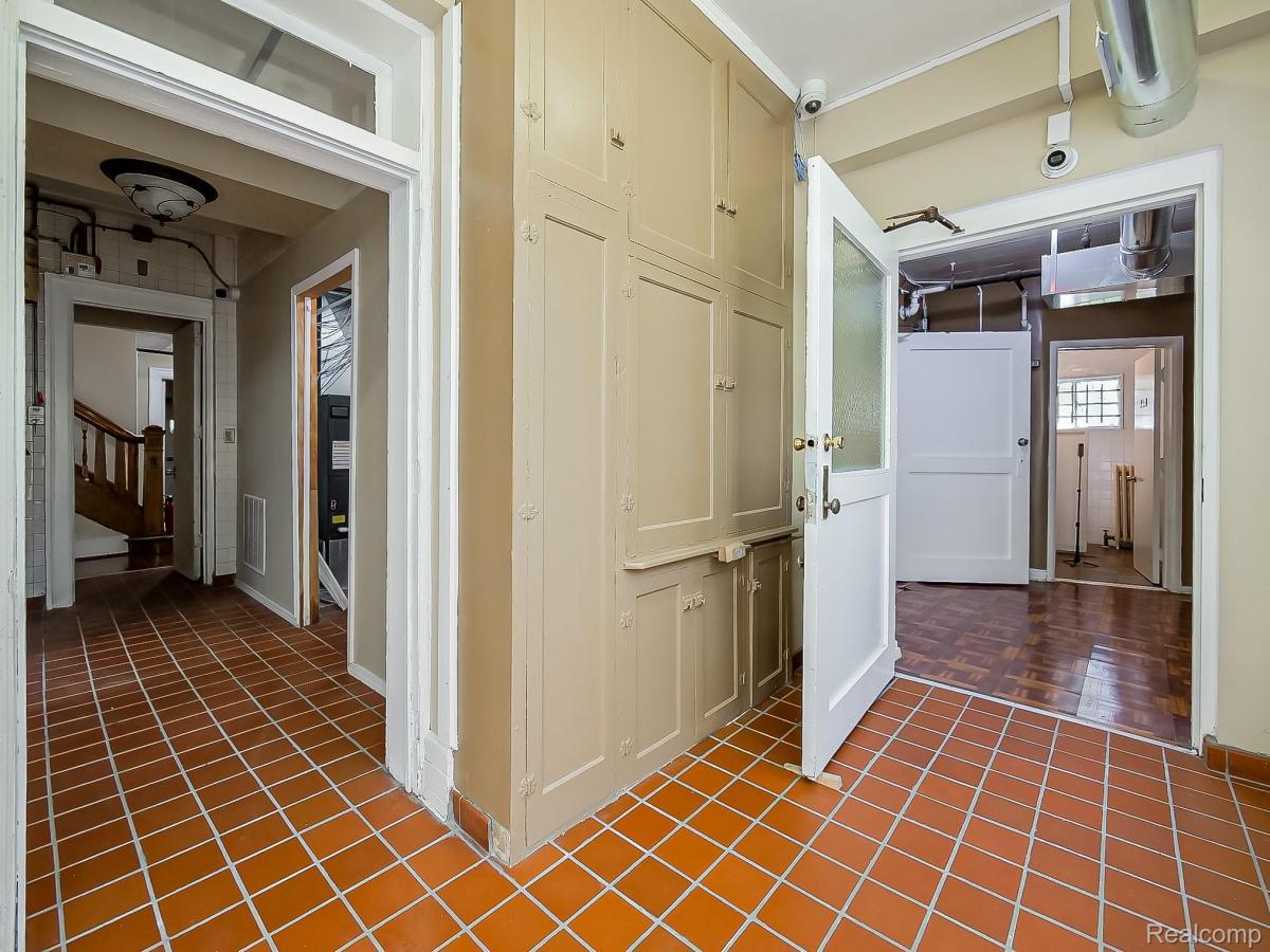 MLS #20251042856 image #0