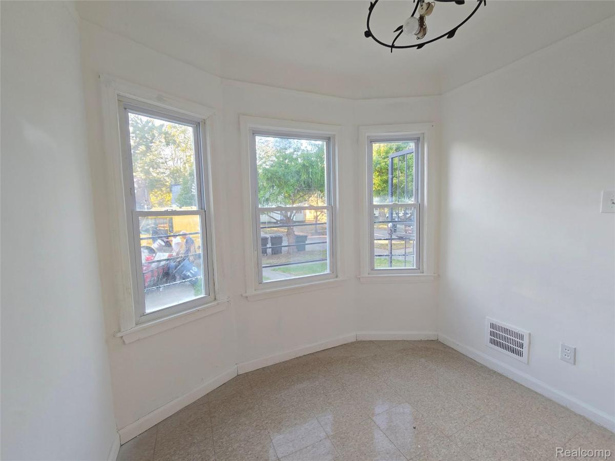 MLS #20251043992 image #0