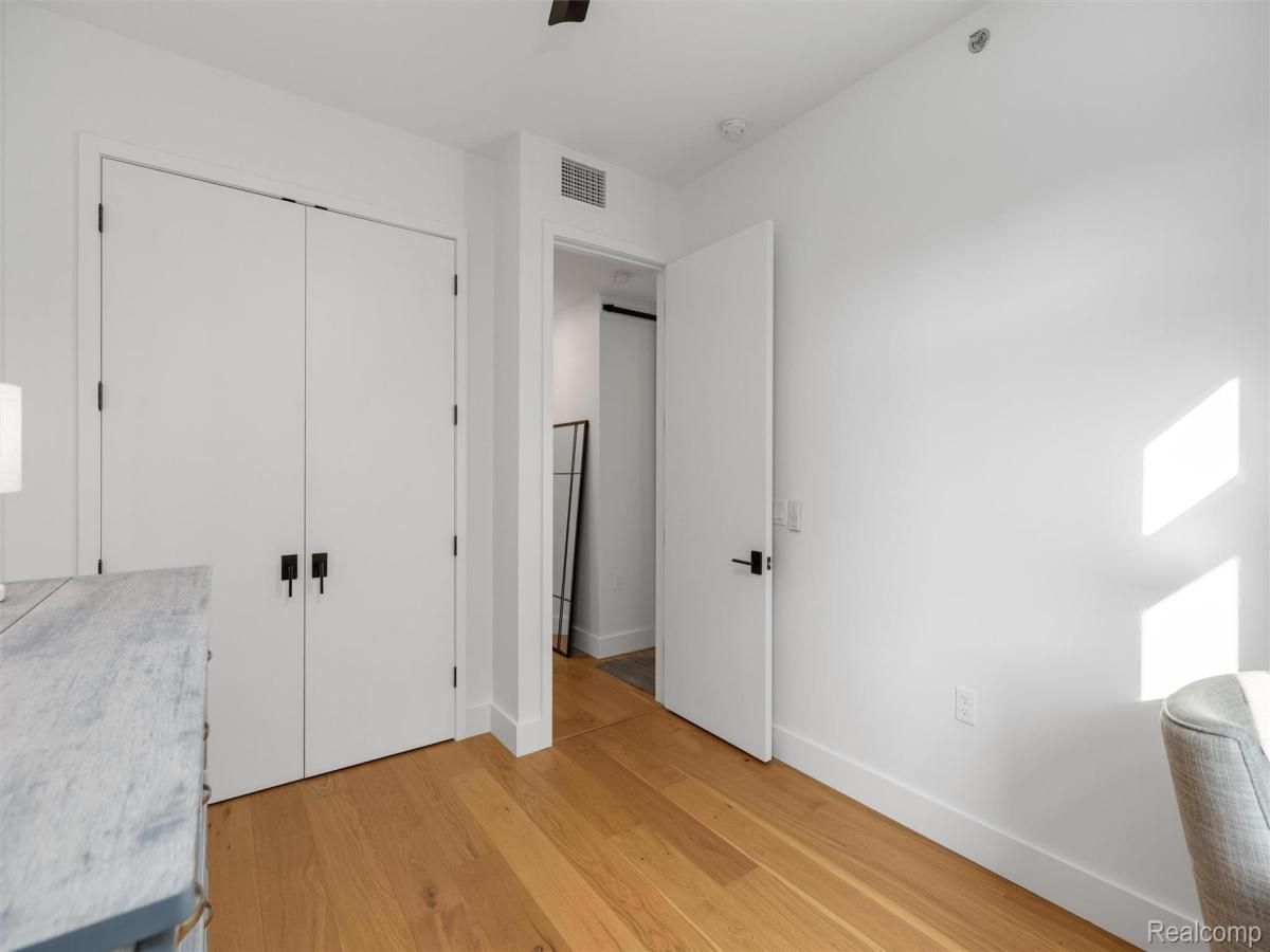 MLS #20251045626 image #0