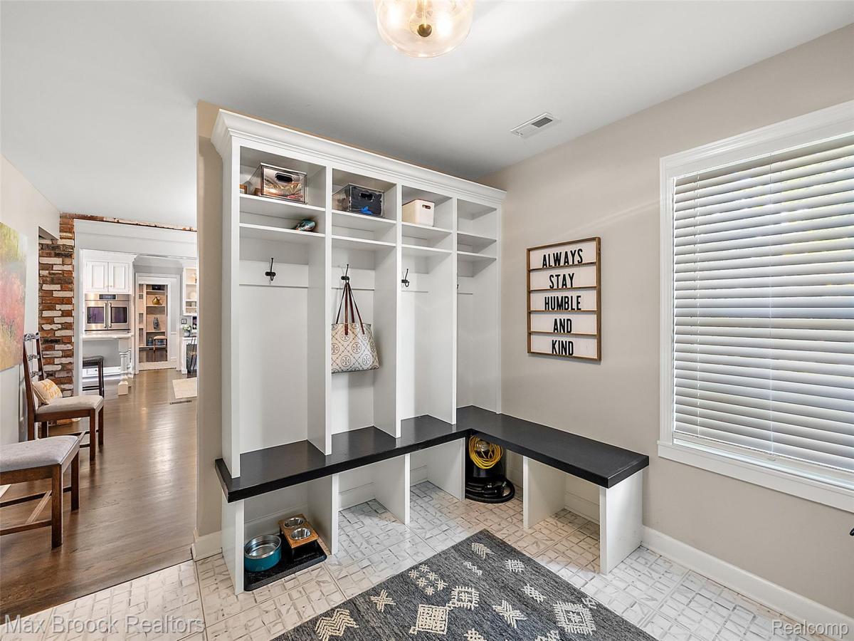 MLS #20251046381 image #0