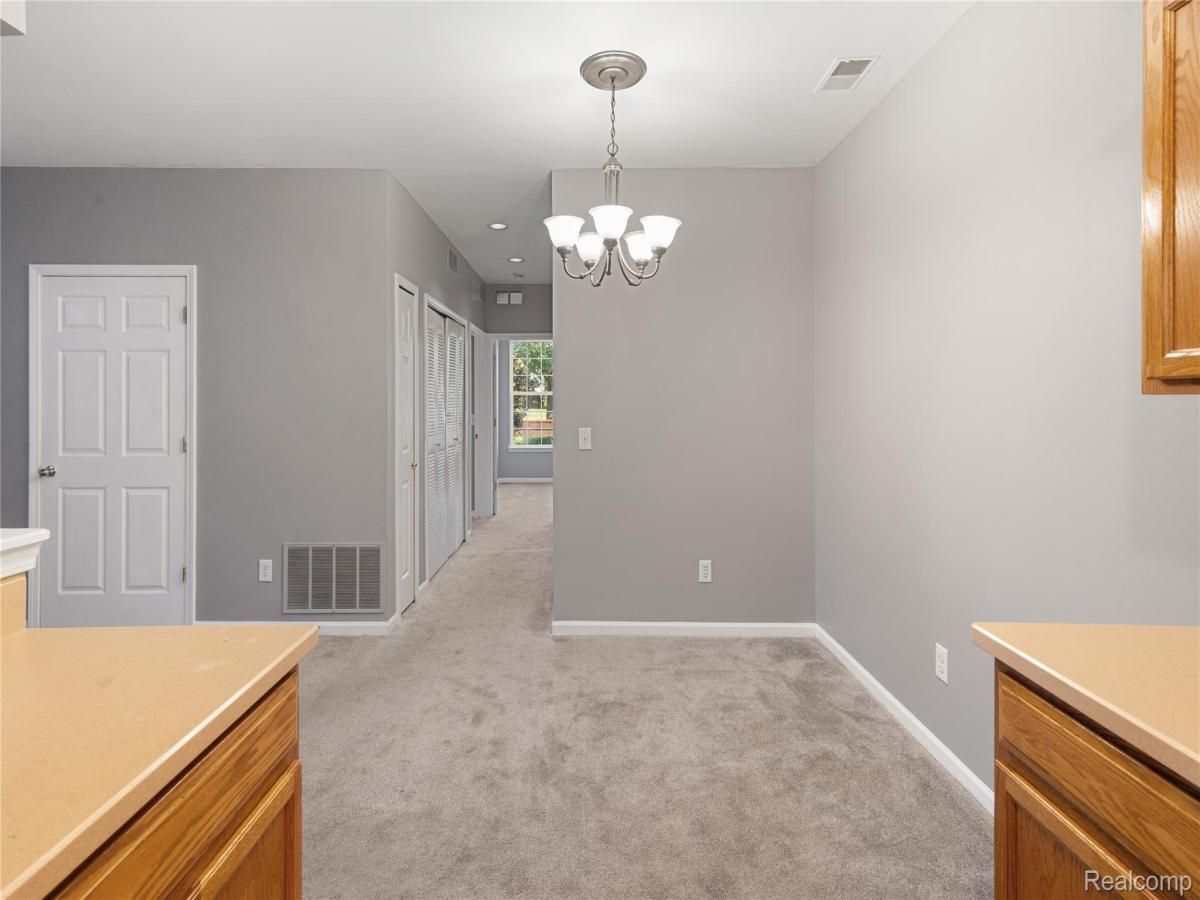 MLS #20251047192 image #0