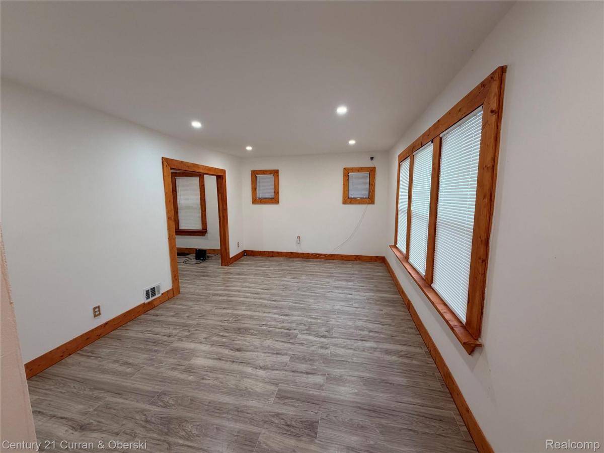 MLS #20251048244 image #0