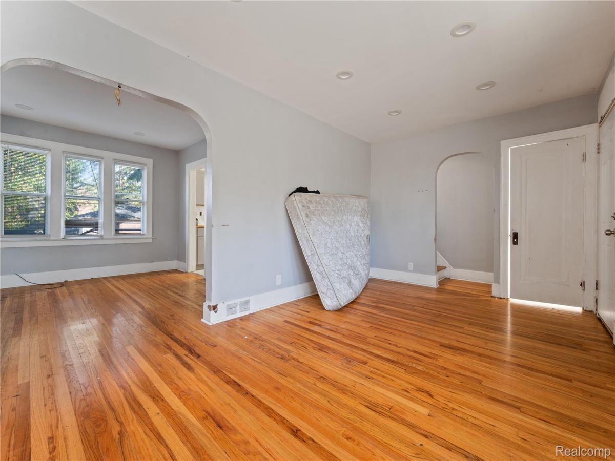 MLS #20251048392 image #0