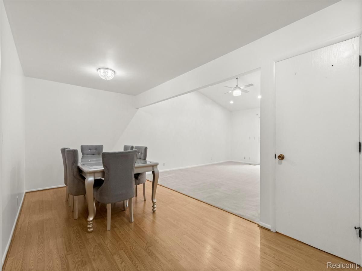 MLS #20251048792 image #0