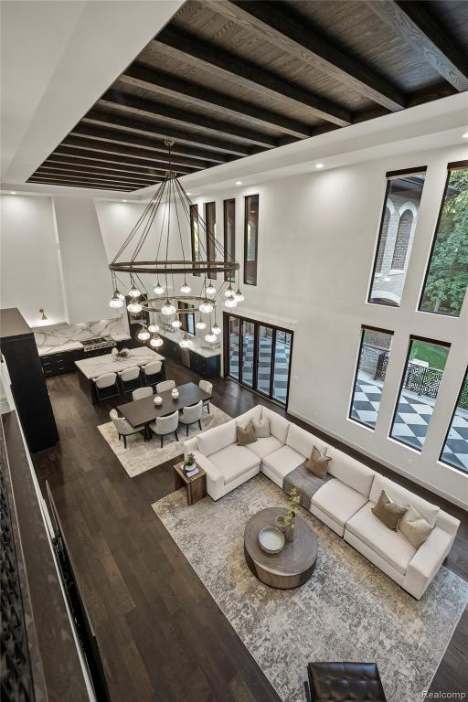 MLS #20251052947 image #0