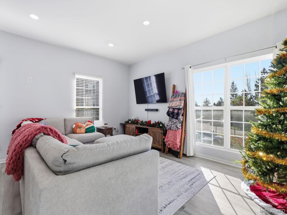 MLS #20251053103 image #0