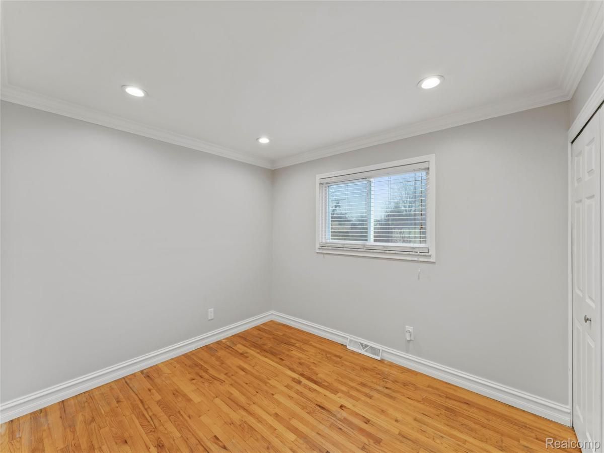 MLS #20251053411 image #0