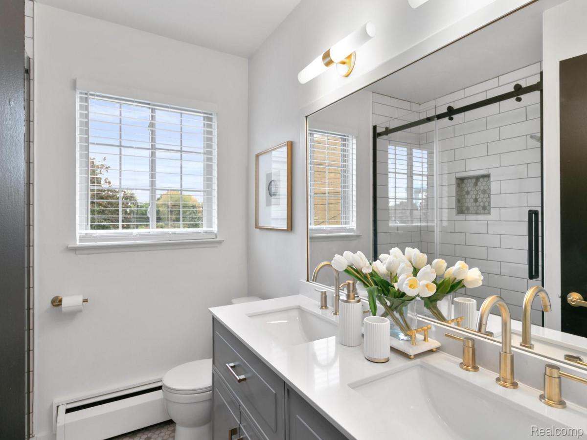 MLS #20251056383 image #0