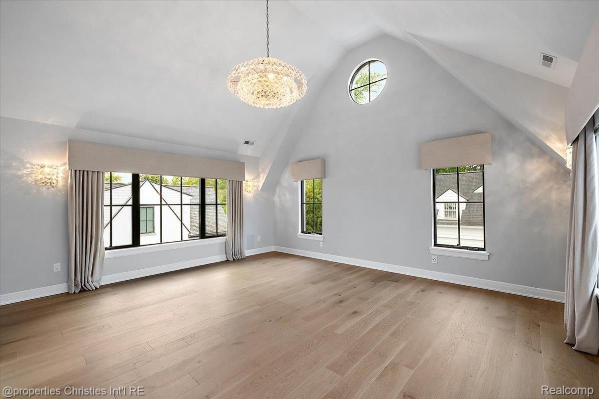 MLS #20261000613 image #0