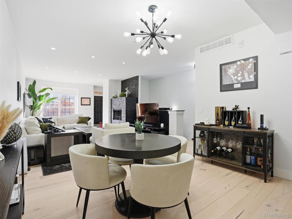 MLS #20261000960 image #0