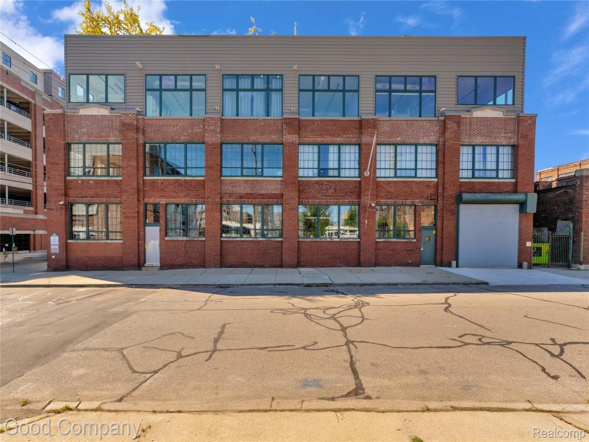 MLS #20261005523 image #0
