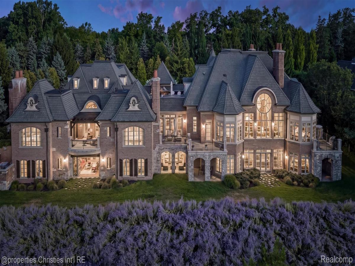 MLS #20261063049 image #0