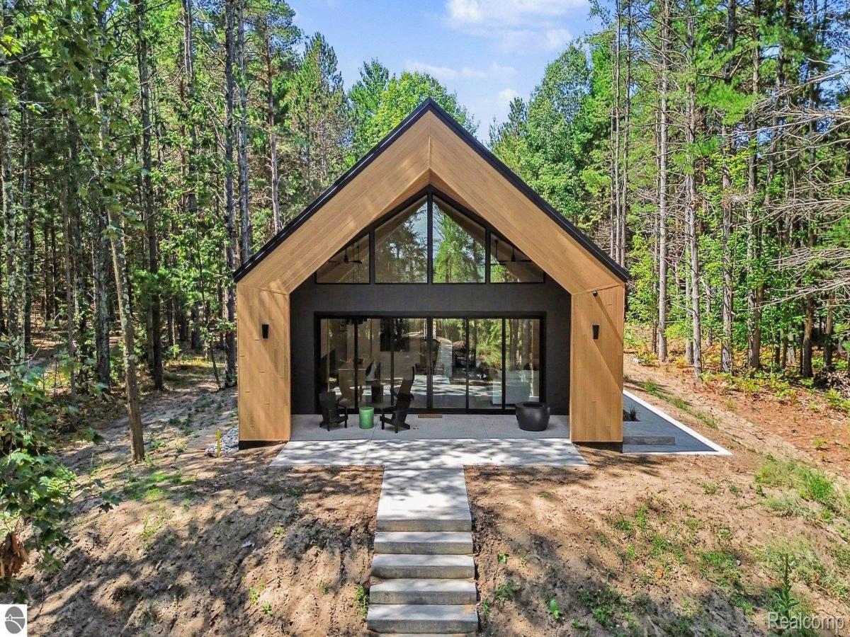 MLS #20261071974 image #0