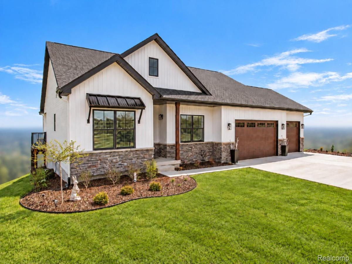 MLS #20261081443 image #0