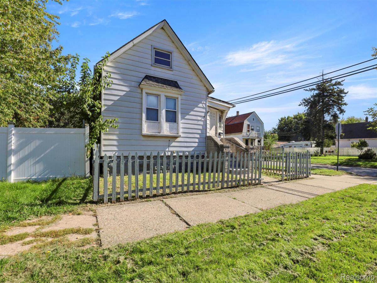 MLS #20261083122 image #0