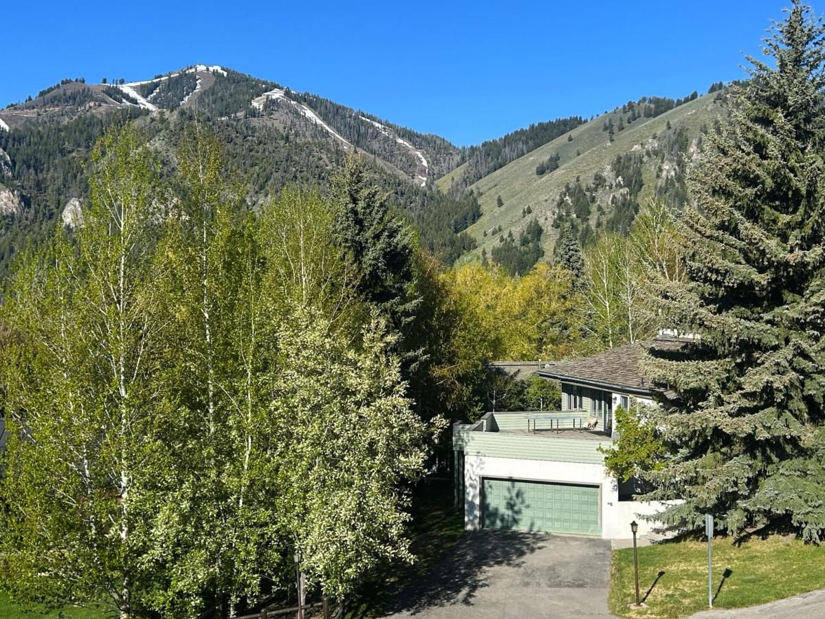 MLS #332813 image #0