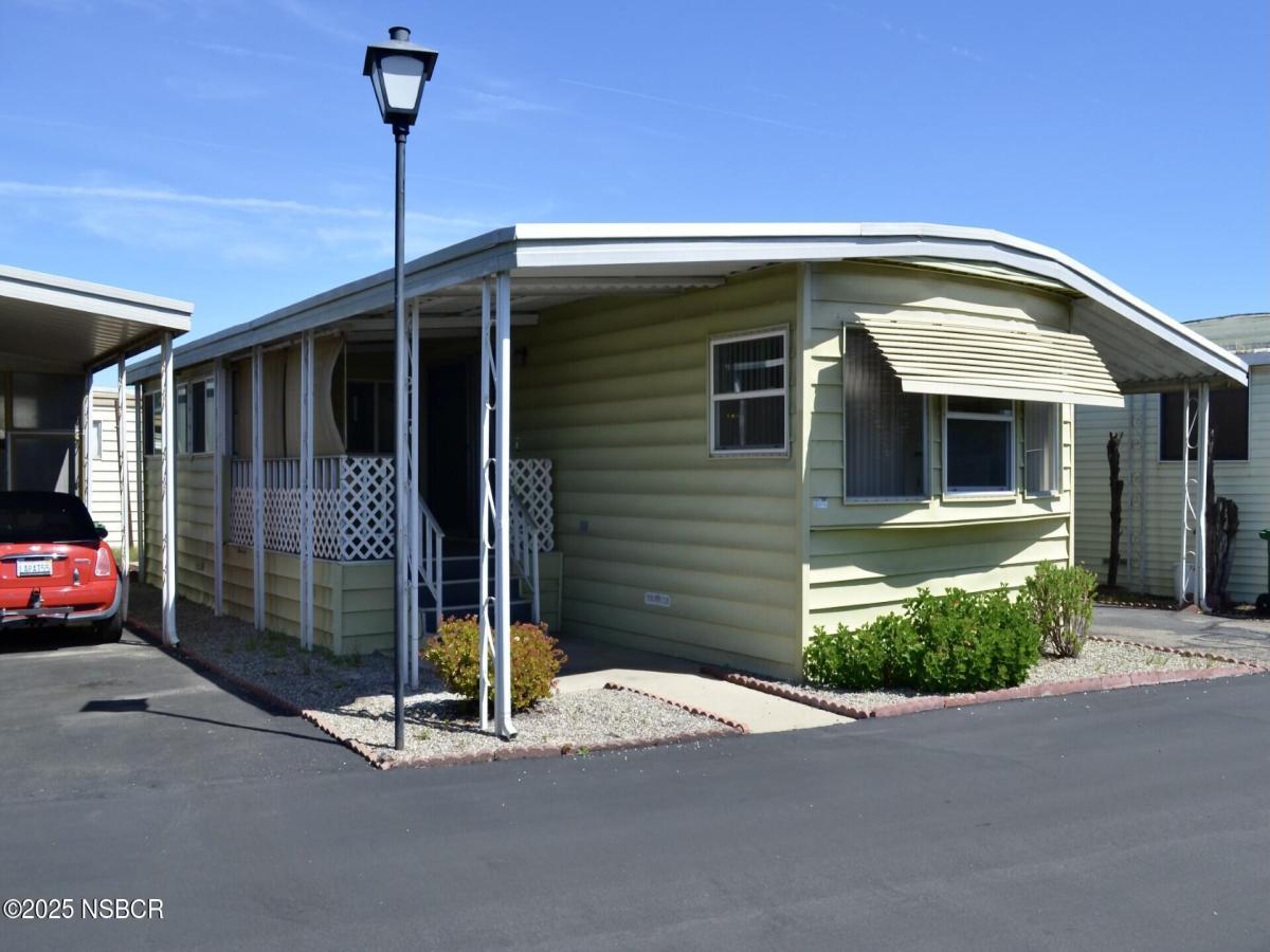 MLS #25000675 image #0