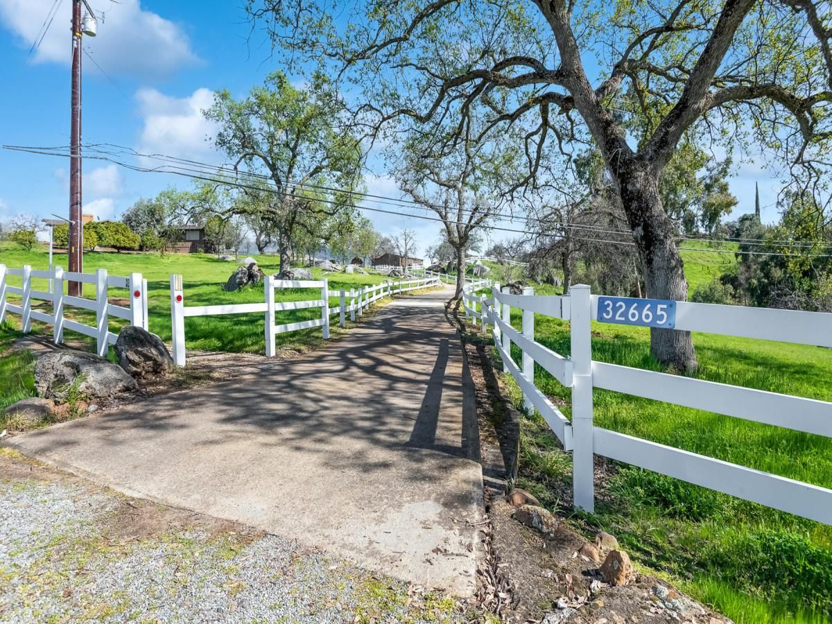 MLS #233959 image #0