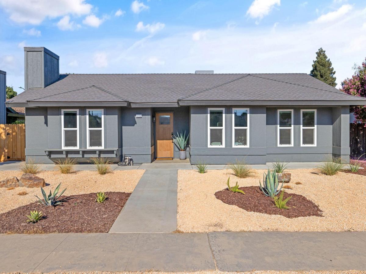 MLS #242575 image #0