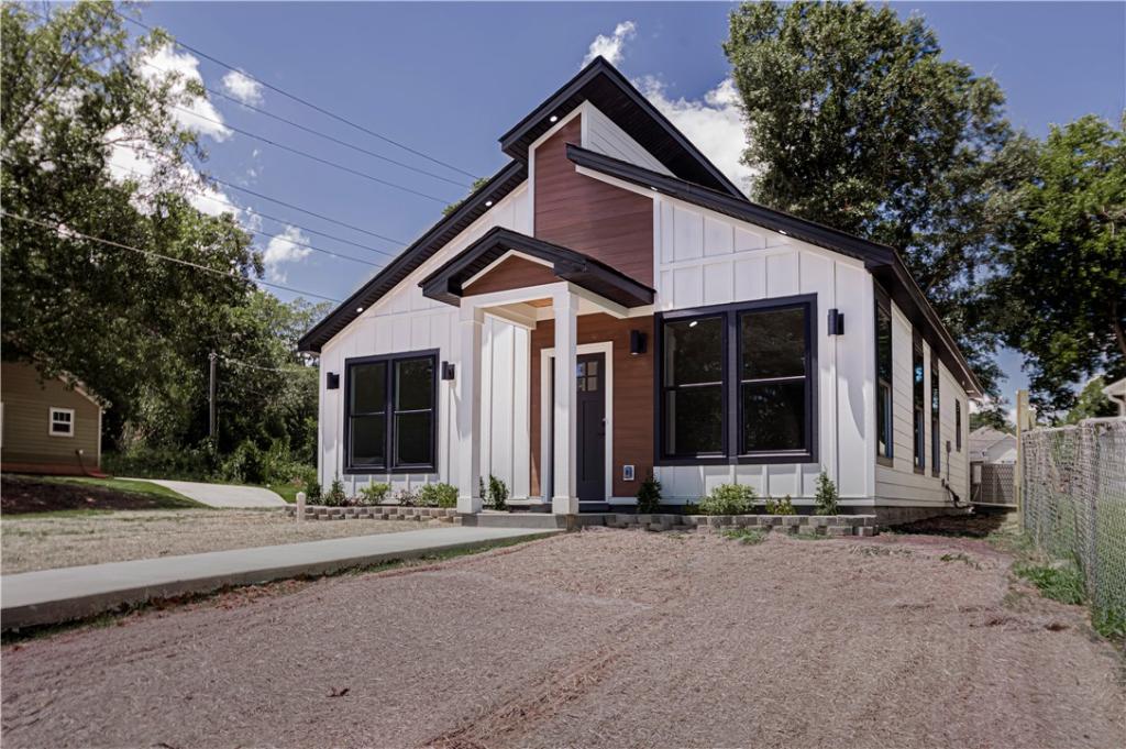 MLS #20303509 image #0